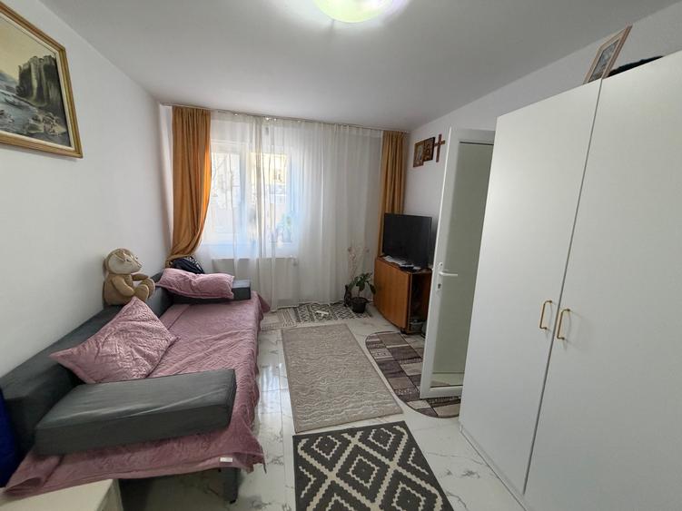Apartament 2 camere,zona Neptun,parter - 10