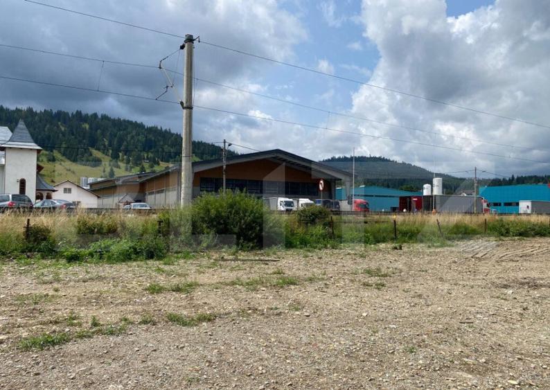 Vanzare teren cu deschidere la drum Vatra Dornei - 8