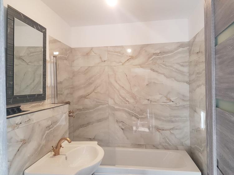 Apartament doua camere, decomandat, etaj 4, cu sarpanta, renovat modern, stradal - 12