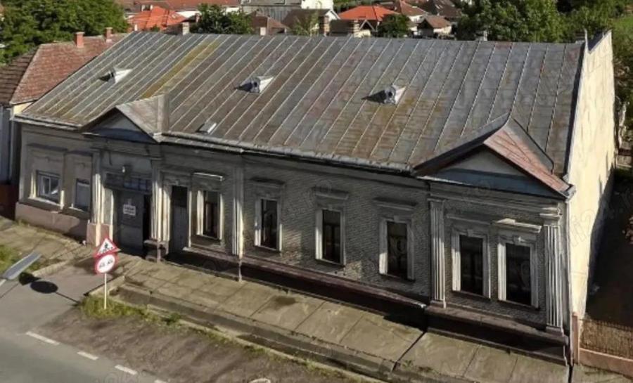 Proprietate cu valoare istorica de vanzare - excelent de investi?ie. - 1