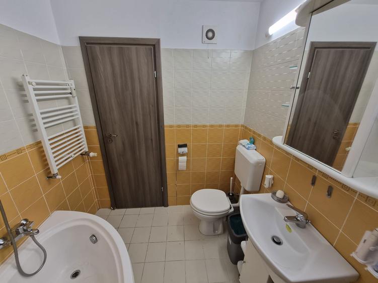 Proprietar, vand ap. 2Camere Stradal cu vedere pe spate, Orientare SudEst - 3
