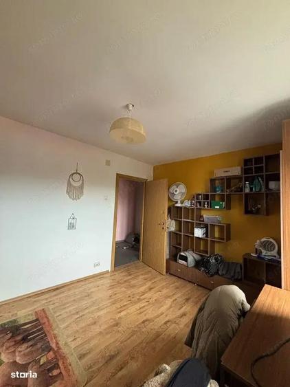 3 camere modelul mare 80 mp utili DECOMANDAT zona Saguna langa Casa de Pensii cu CENTRALA etaj 3 - 6