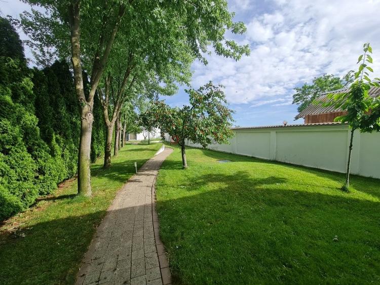 Private Estate lângă București | Vilă, Piscină & Sport Court - 29