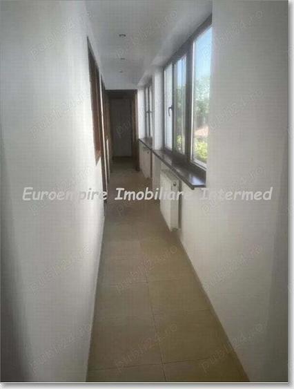 Vila de inchiriat zona FALEZA NORD - 5