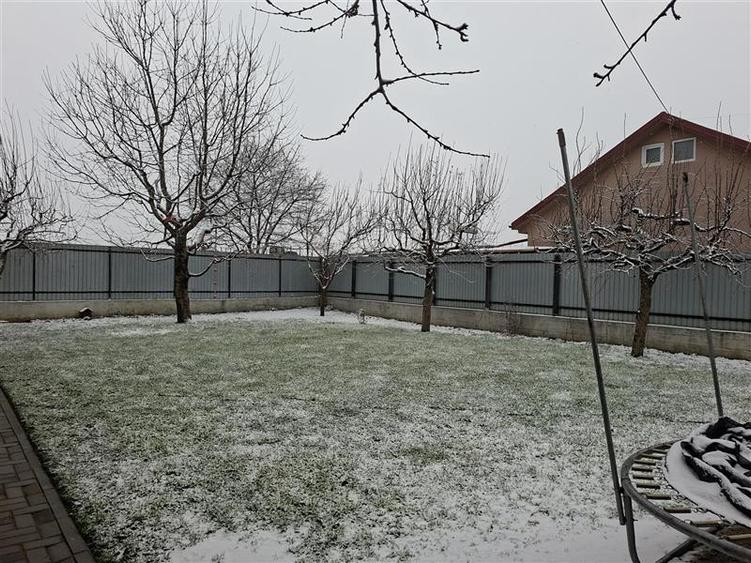 Casa P , 3 camere , 98 mp, teren 480 mp, zona  Letea Veche - 10