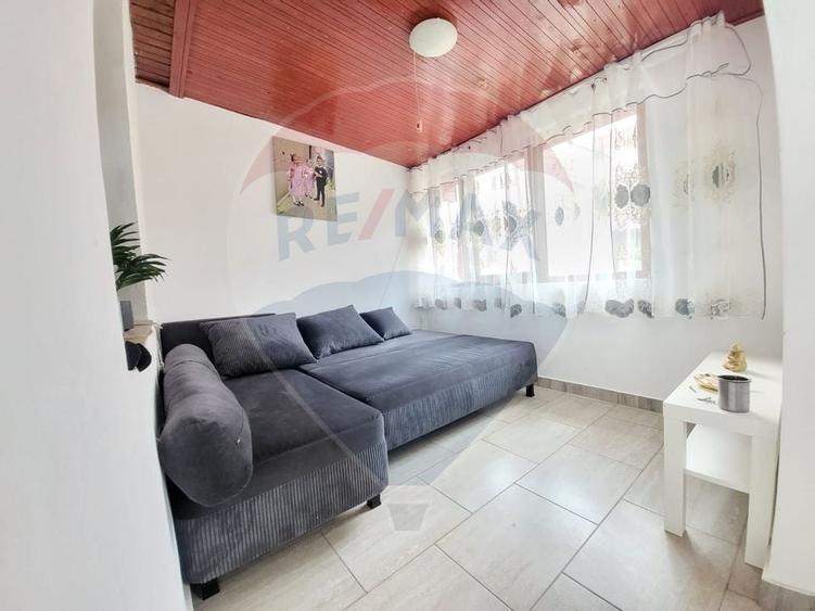 Casă de vanzare in zona Dâmbovița la curte comuna, 105.8mp utili - 5