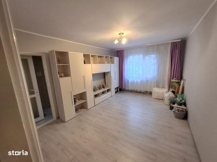Vand apartament micro 40 - 5