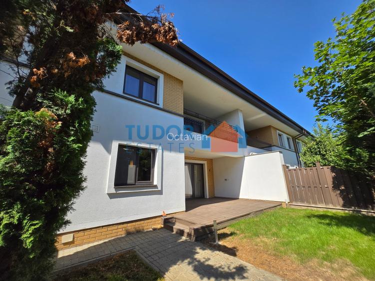 Beautiful Freshly Renovated 3 Bedroom Villa in Oxford Gardens