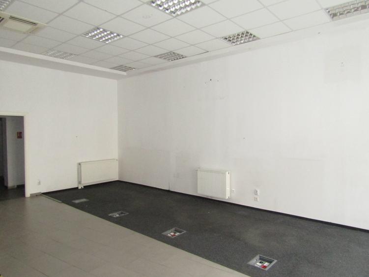 Spațiu comercial cu vitrină stradală,   in zona ultracentrală a Sibiului - 1