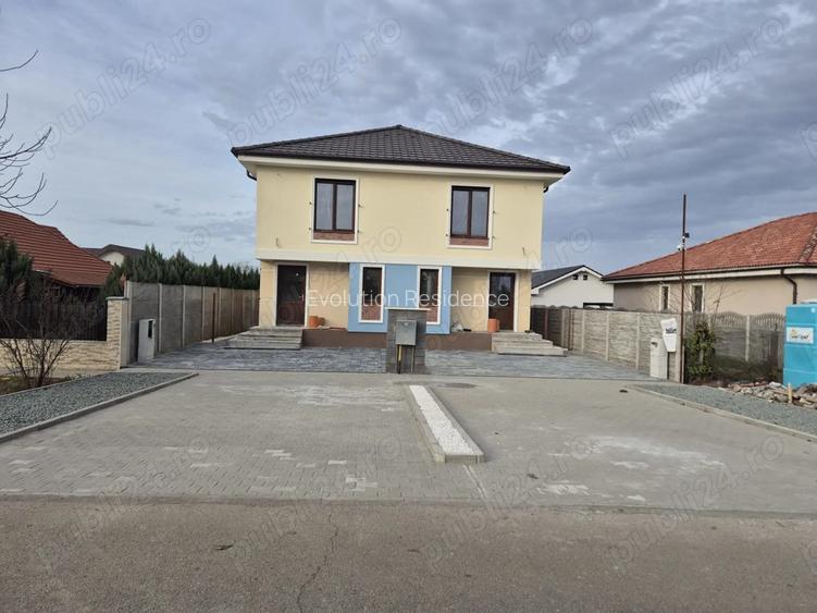 Duplex in centrul Comunei Sacalaz P+E+Pod, 4 camere