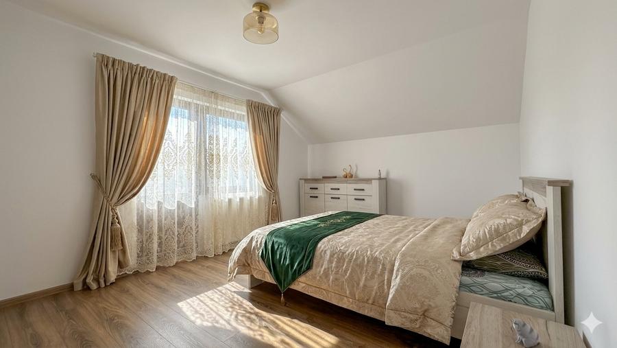 Casă spațioasă cu teren generos de 1200 mp | Zonă de case noi | Tărlungeni - 6