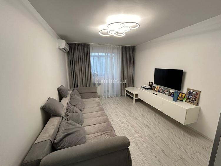 Titan 2 Camere Instalatii Schimbate Bloc 1976 Reabilitat 15 Min Metrou Titan