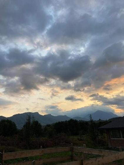 Casă nouă 2023, 2 dormitoare, 70 mp utili pe 239 mp teren – lângă Bran - 11