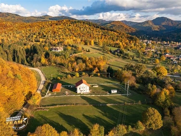 FILM! Vila intr-un peisaj mirific, cu 2.900mp teren, Covasna - 1