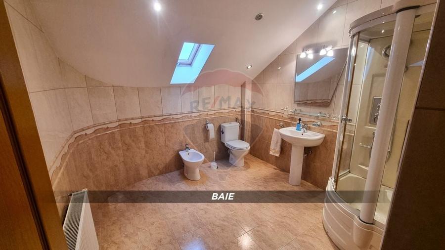 Casă / Vilă de lux cu 2 garaje, 10 camere de vânzare în BAIA MARE - 28