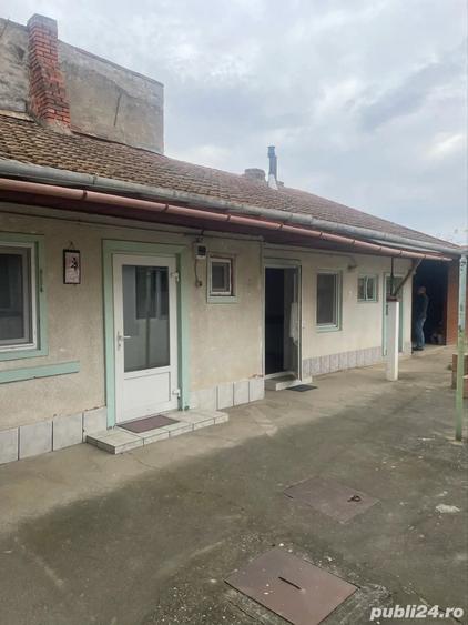 Vand casa caramida , zona linistita , str. Rodnei - 2