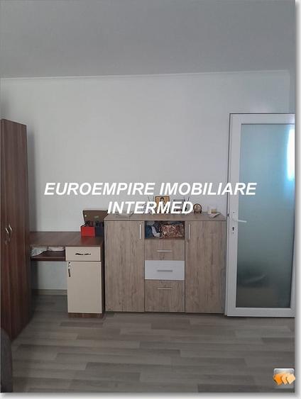 Garsoniera decomandata ,Zona Palas - 1