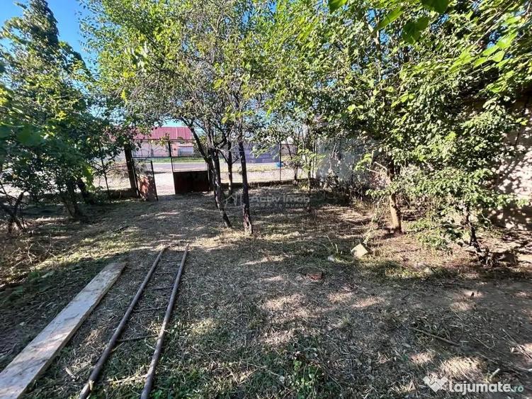 Bocsa Romana, 2 Corpuri de cladire cu Teren de 555 mp. si ga - 7