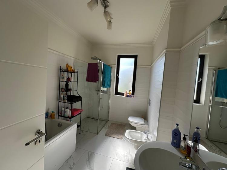 Vila Individuala 5 Camere Otopeni Terasa Parcare Curte Generoasa - 13