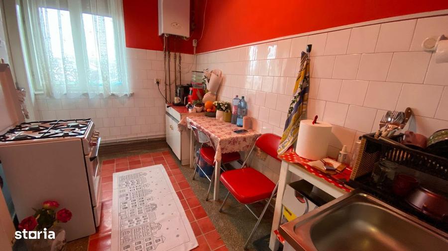 Apartament cu o camera , zona centrala , 21 Decembrie , etaj 4 - 3