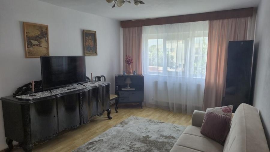 Apartament cu 2 camere decomandat în Sud