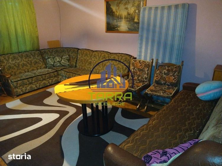 Casă cu 6 camere cu Teren 200 Mp în Cetate