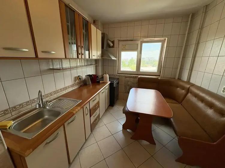 Apartament cu 2 camere semidecomandat, mobilat în Ferentari