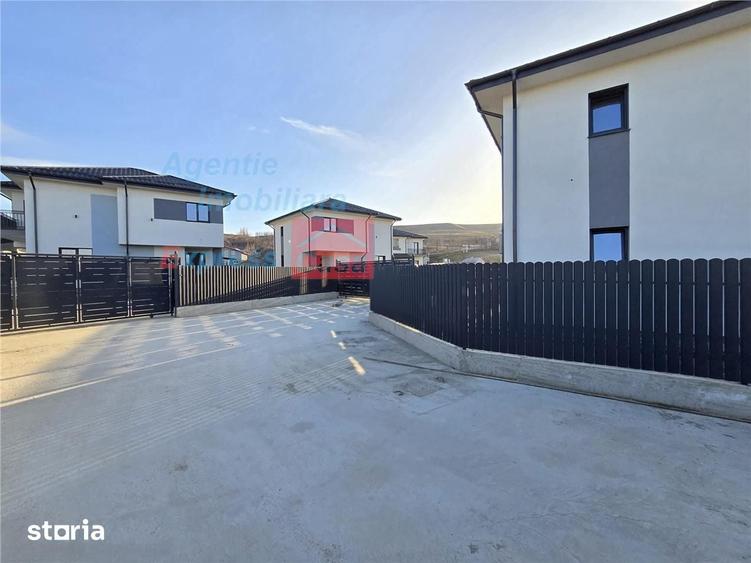 Apartament cu 3 camere în Tătărași
