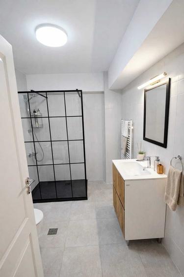Apartament cu 2 camere decomandat în Ultracentral