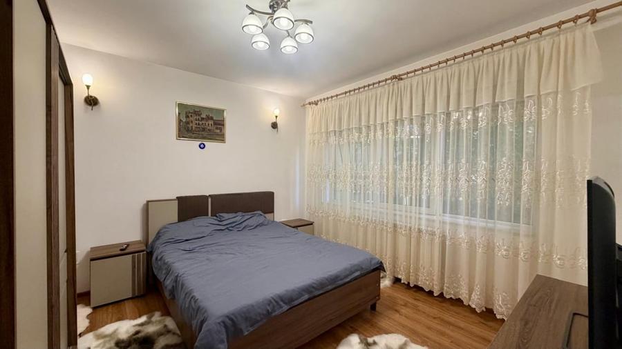 Apartament cu 3 camere decomandat în Dorobanți