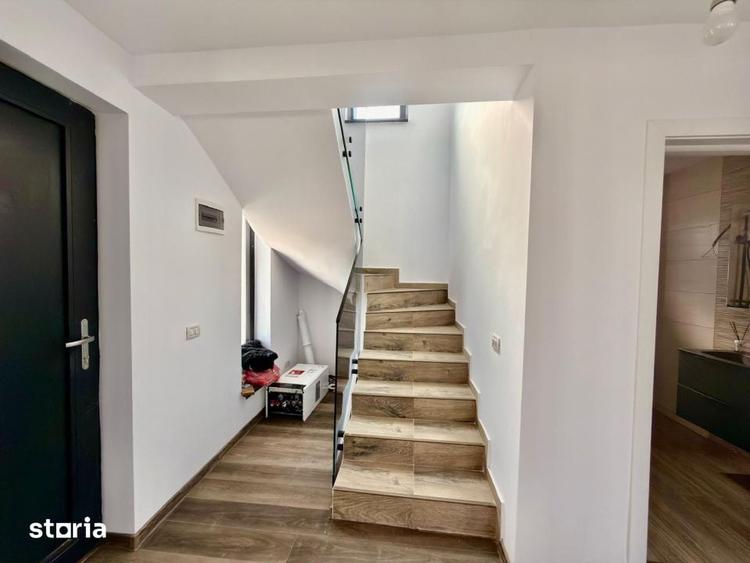 Casă cu 4 camere cu Teren 340 Mp în Malu Mare