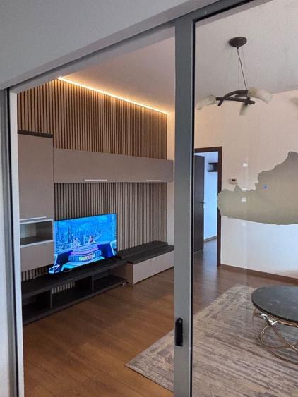Apartament cu 2 camere semidecomandat în Central