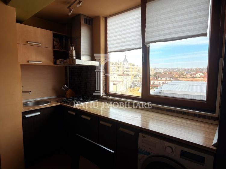 Apartament cu 3 camere decomandat, mobilat în Centru Civic