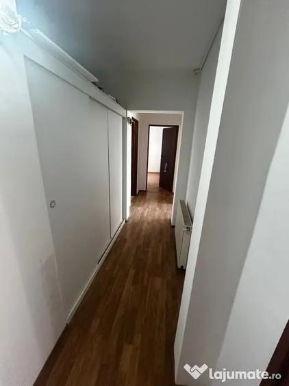 Apartament cu 3 camere decomandat în Gării