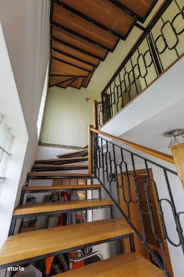 Casă cu 4 camere în Central