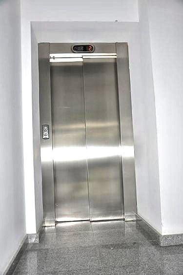 Apartament cu 2 camere semidecomandat, mobilat în Pantelimon