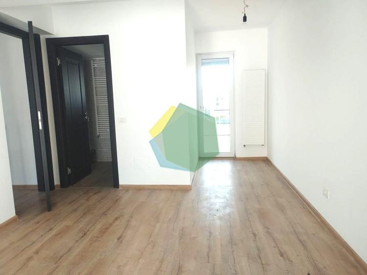 Duplex cu 3 camere cu Canalizare în Sud-Vest