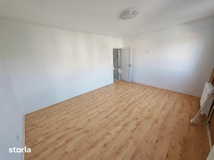 Inchiriez Casa / Clinica / Salon / - 2