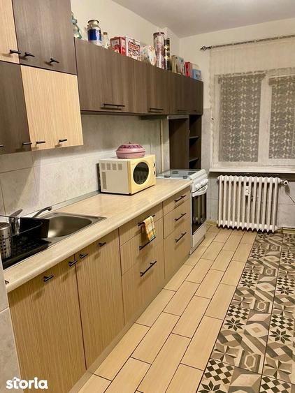 Apartament cu 2 camere decomandat în 1 Mai