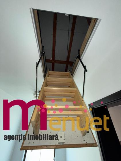 Casă individuală cu 6 camere cu Teren 2000 Mp în Malcoci