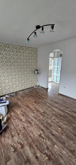 Casa + teren de vanzare - 1