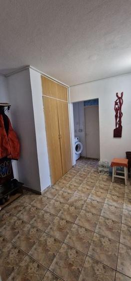 Doua camere decomandate, etajul 1. - 12