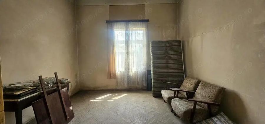 Casa de vanzare Zona Centru, Strada Garii 85.000 - 2