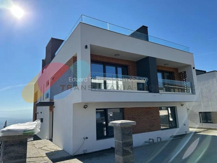 Duplex 193 mp utili, 65 terase circulabile, 200 mp teren liber Duplex 193 mp utili, 65 terase circulabile, 200 mp teren liber