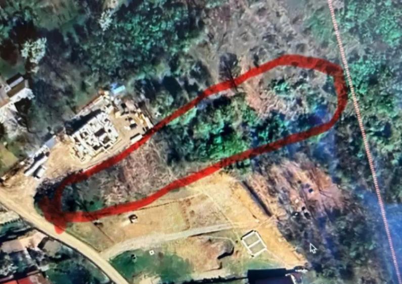 Teren generos cu dubla deschidere la drum Intravilan & - 2