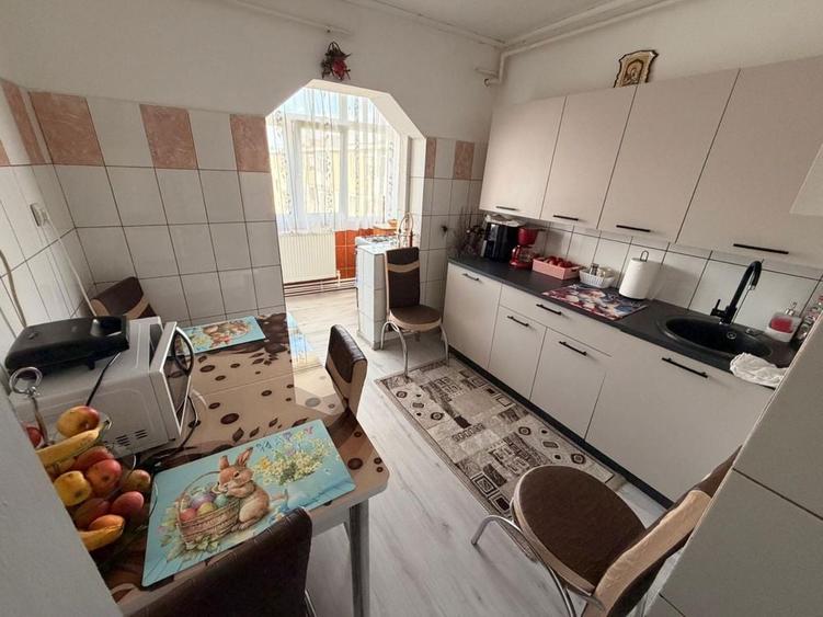 Schimb apartament cu casa in zona Bradu - 1