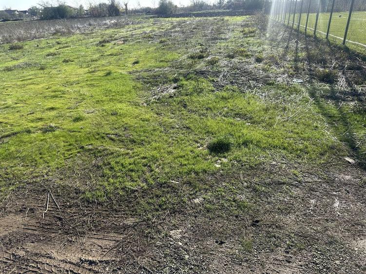 Teren de vanzare, cartier nou - 8