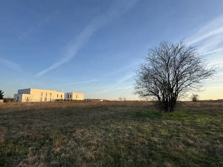 Teren intravilan 2.320 MP BAILE 1 MAI | front stradal 104 ML | posibil parcelare - 9