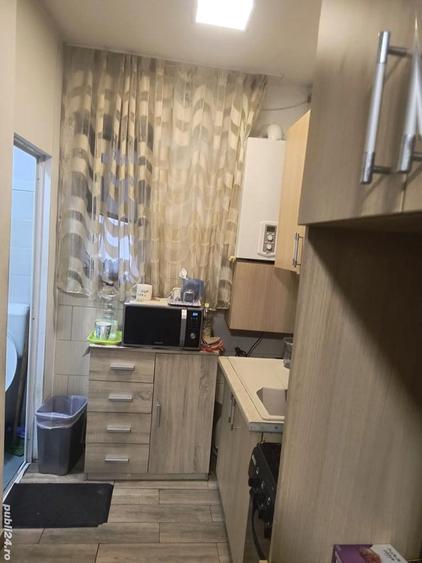 Garsoniera luminoasa, situata in zona Piata Traian - 5