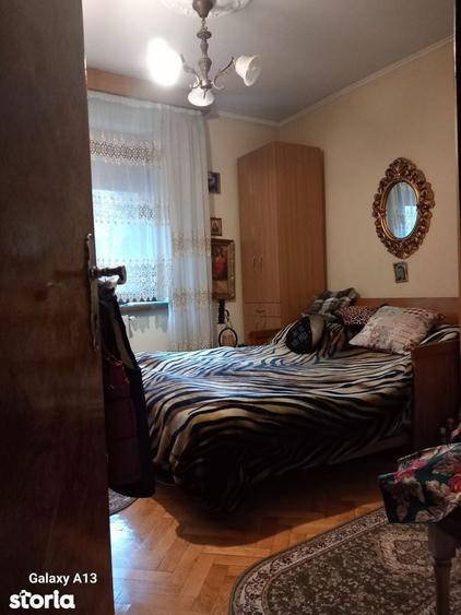 de vanzare -Apartament 3 camere - 3